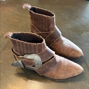 Free People Matisse Leather Distressed Buckle Ankle Boots size 9